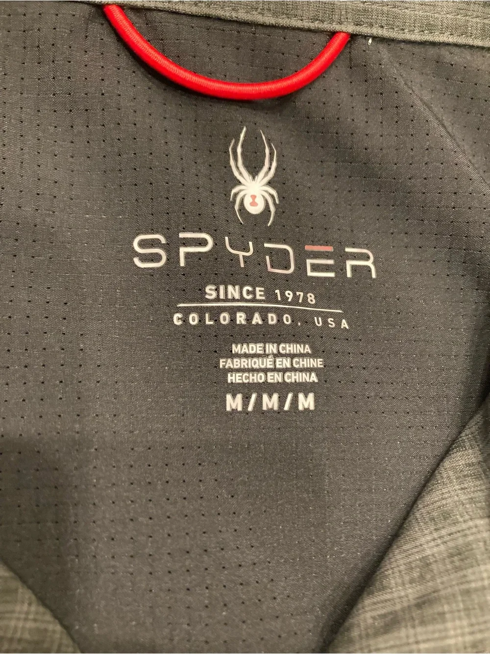Spyder Men's Short Sleeve Button-Up Size Medium EUC